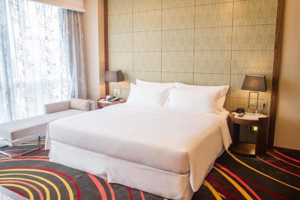 Ramada Plaza Huizhou East Hotel Esterno foto