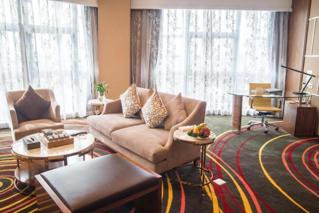 Ramada Plaza Huizhou East Hotel Esterno foto