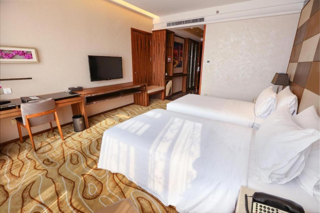 Ramada Plaza Huizhou East Hotel Esterno foto